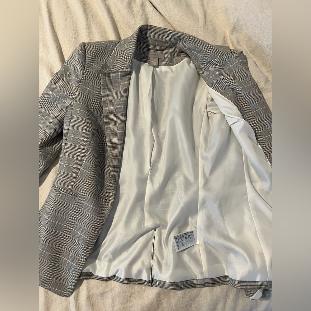 Grey Blazer - Picture 2 of 5